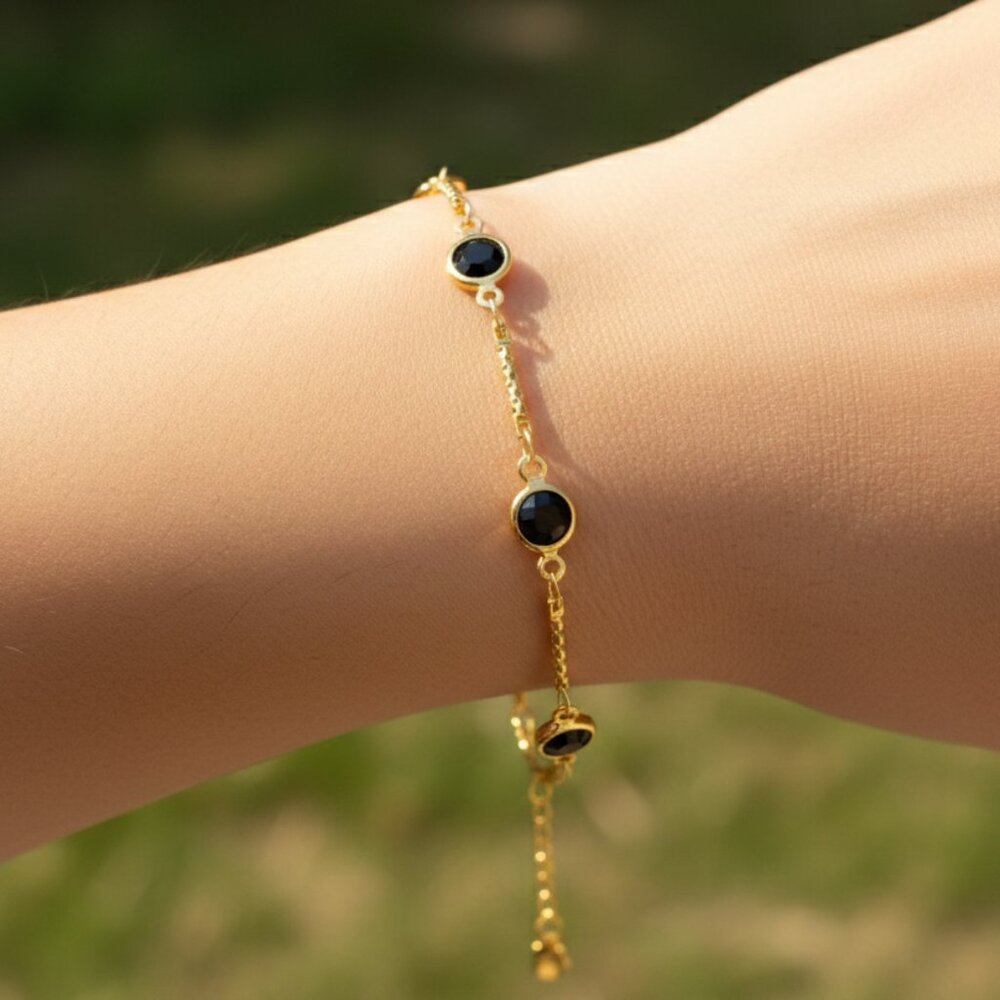 "Trendy Handmade Bracelet – A Stylish Gift for Women & Girls, MAR091506